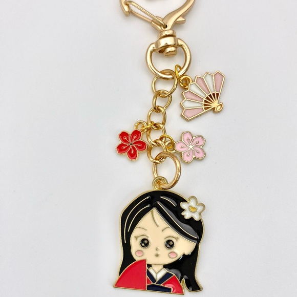 Mulan inspired petite Purse Charm Keychain with heart clasp and cherry blossoms - Picture 4 of 10
